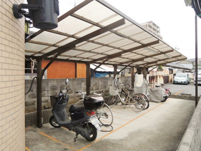 【駐車場】 | サンハイツ南本町 | 駐車場があります