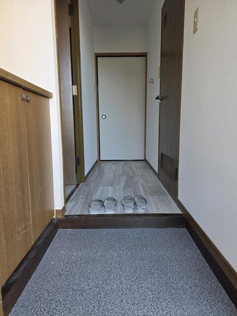 大貫マンションの玄関