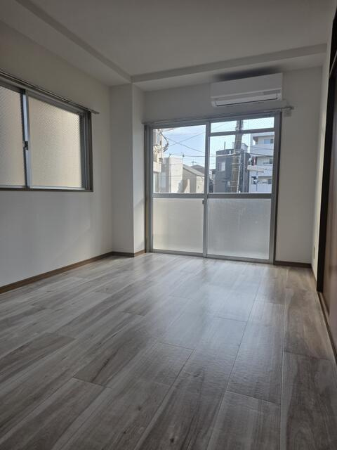 大貫マンションの居間・リビング