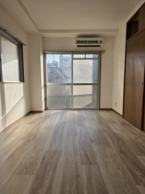 大貫マンションの洋室