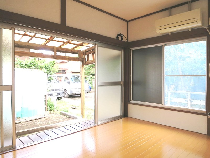 當麻貸家Ａ棟の洋室