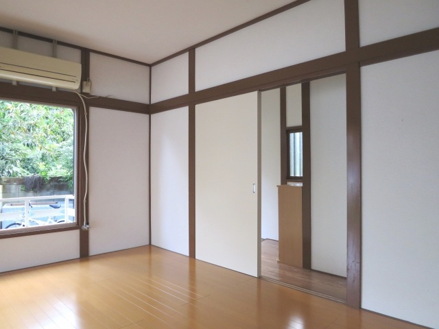 當麻貸家Ａ棟の洋室