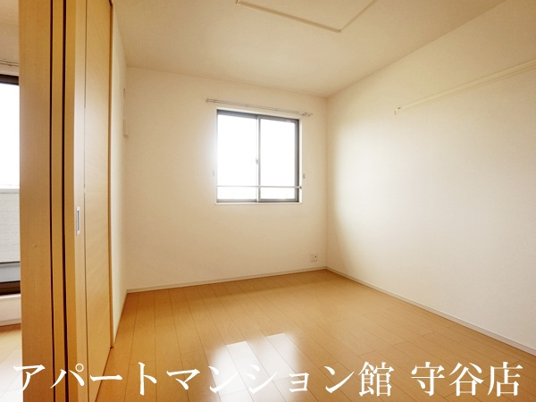 ピュアリアンハイツCの寝室