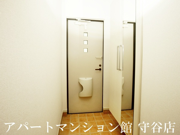 ピュアリアンハイツCの玄関
