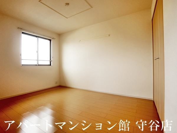 ピュアリアンハイツCの寝室