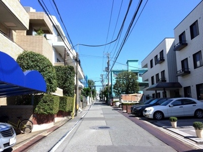 【周辺】 | 表参道シティハウス | とても静かな住宅街