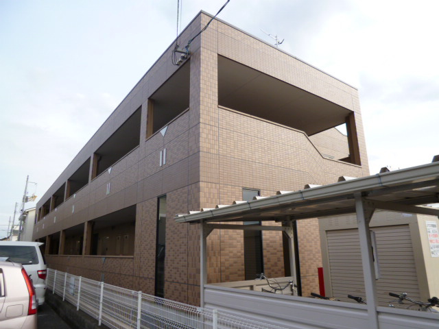 メイプルハイツの外観|駐輪場