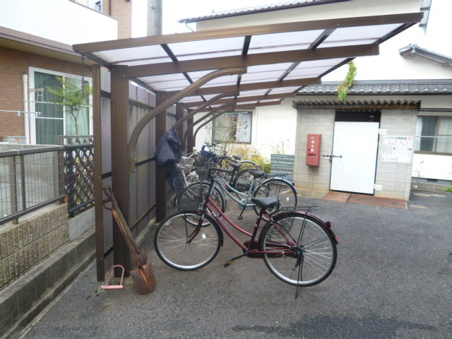 倉敷市四十瀬のアパートのその他共用部分|自転車置き場