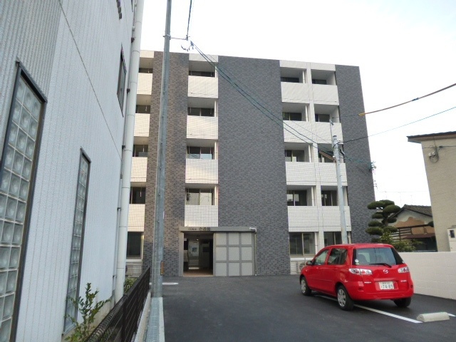 倉敷市稲荷町の賃貸マンションの外観