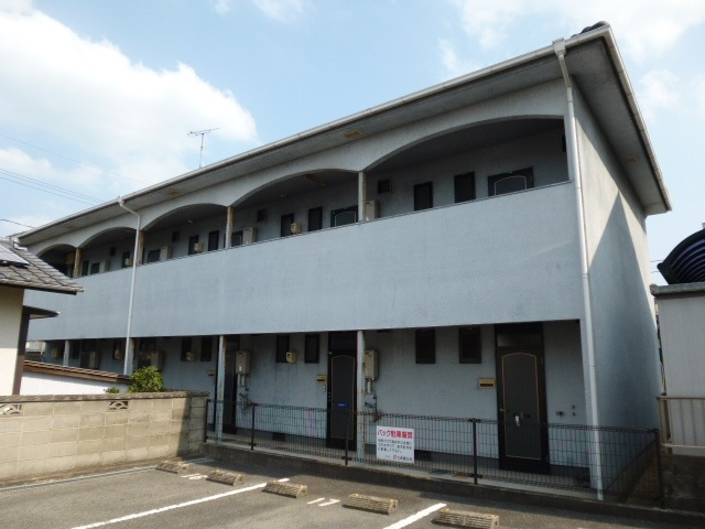 総社市中央６丁目のアパートの外観