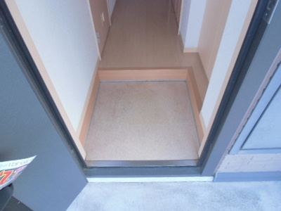 【玄関】 | ルミエールＷ