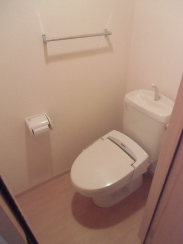 ルミエールＷのトイレ|温水洗浄暖房便座