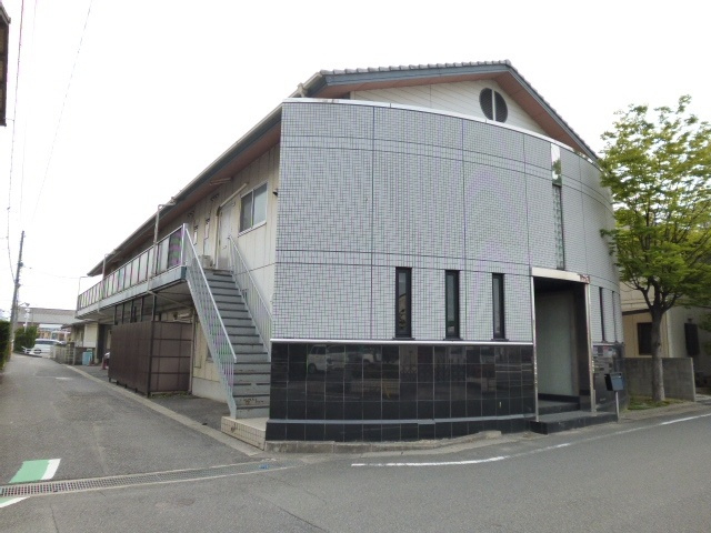 都窪郡早島町早島のアパートの外観