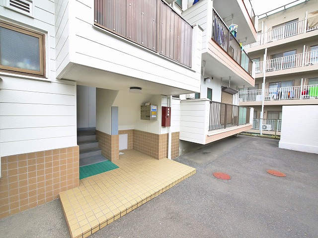 朝日マンションのエントランス
