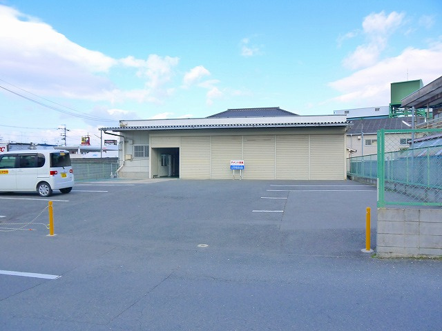 中田事務所・倉庫の外観