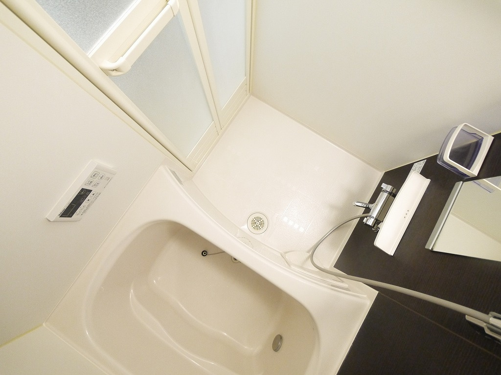 NEWコリーナの浴室|ゆったり過ごせるお風呂です