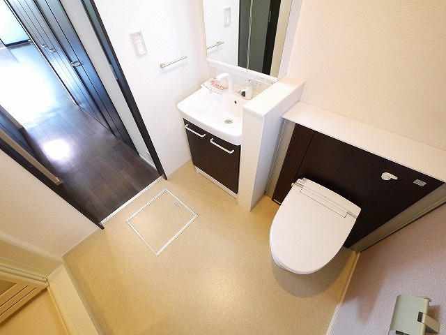 NEWコリーナのトイレ|コンパクトで使いやすいトイレです