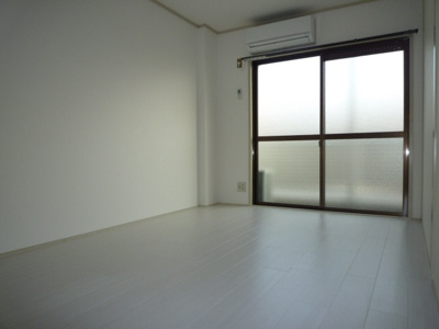 【洋室】 | ドウエル志紀 | 明るい洋室です