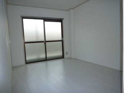 【洋室】 | ドウエル志紀 | ゆったりした洋室です