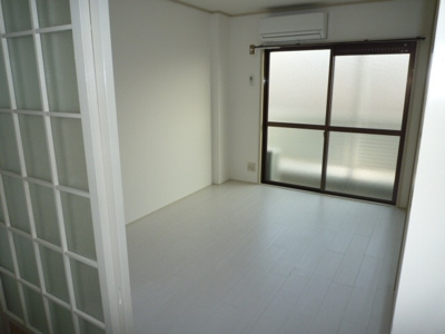 【洋室】 | ドウエル志紀 | 使い勝手のいい洋室です