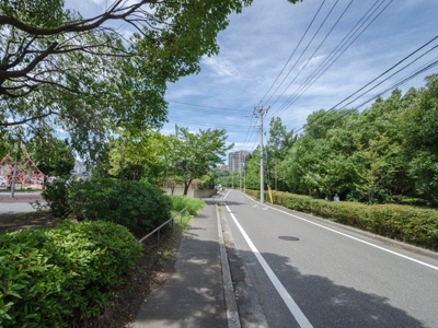 【周辺】 | 長坂売地 | 緑豊かな環境です。