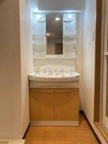 ハートフルOKAの独立洗面台