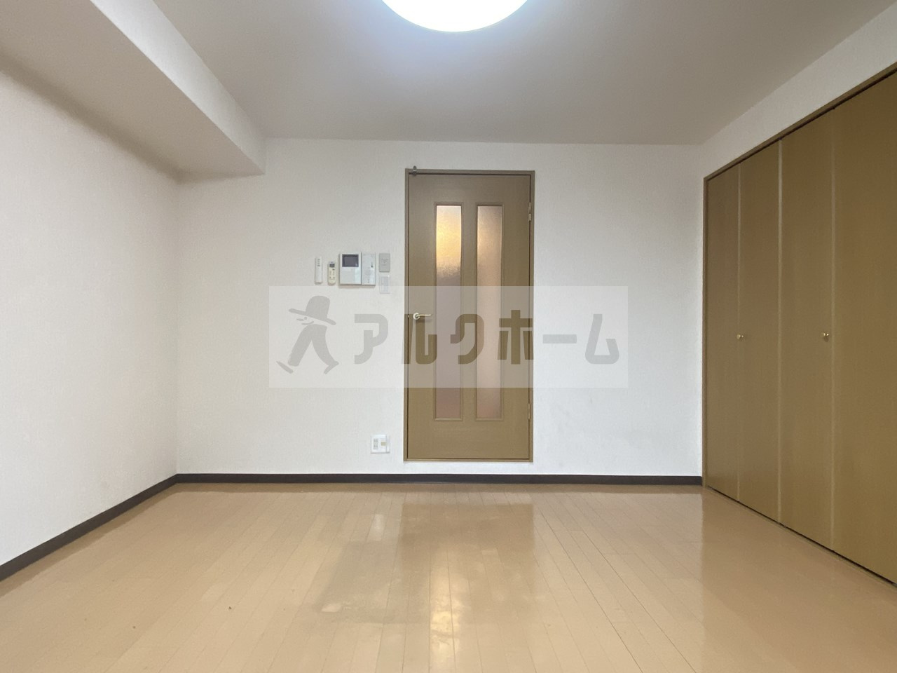 ハートフルOKAの居間・リビング