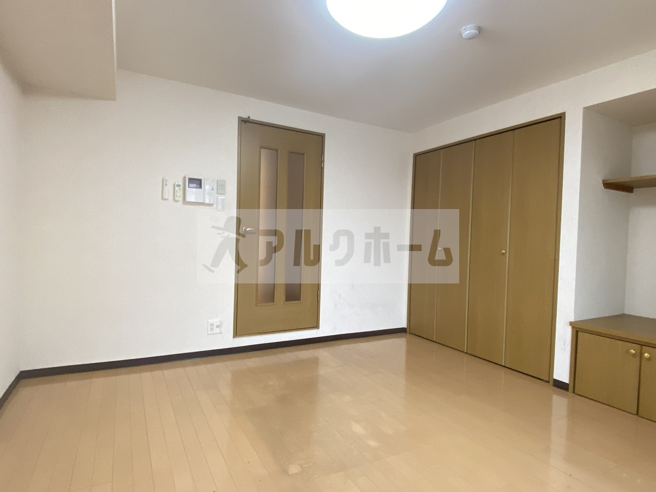 ハートフルOKAの居間・リビング