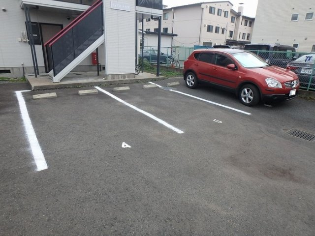 ディアス・ナガタの駐車場