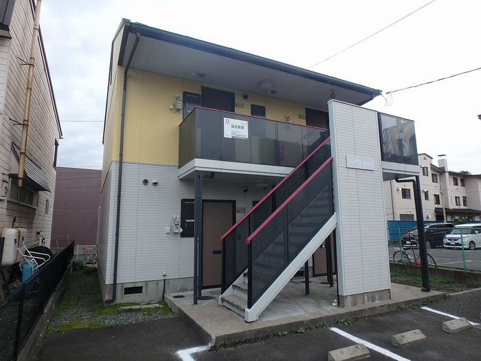 ディアス・ナガタの外観