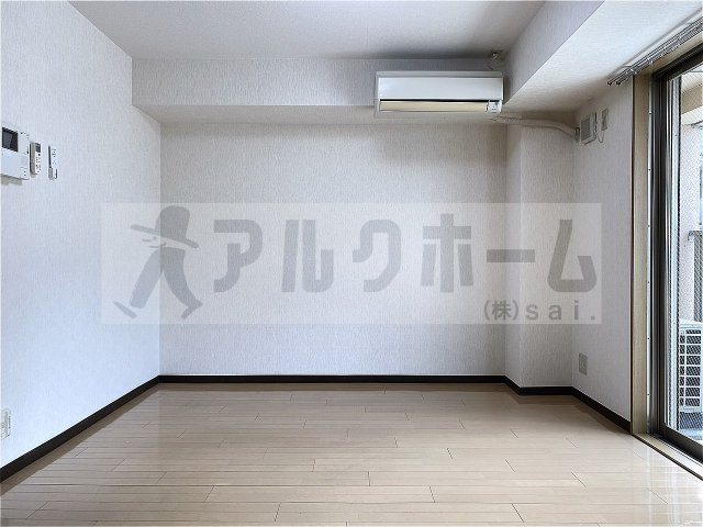 ハートフルOKAの居間・リビング