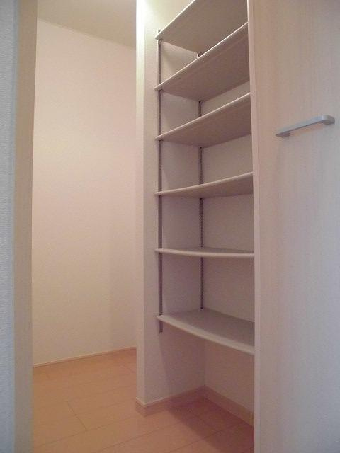 サンハウス志家の収納