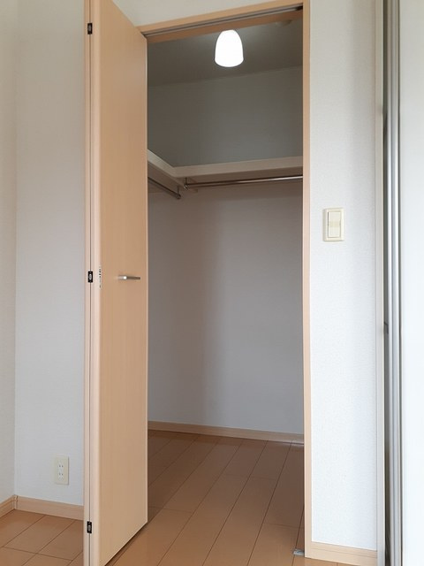 サンハウス志家の収納