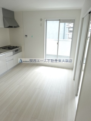 【居間・リビング】 | シンフォニーレジデンス若江│【仲介手数料無料窓口です】2014年10月新築物件！