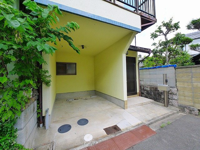 堂後邸戸建貸家の駐車場