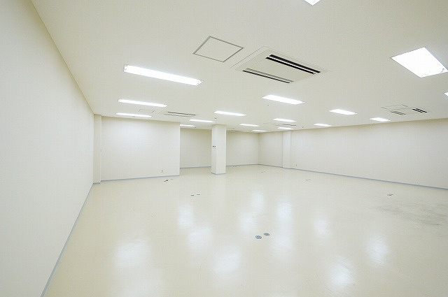 三和大宮ビルの内装