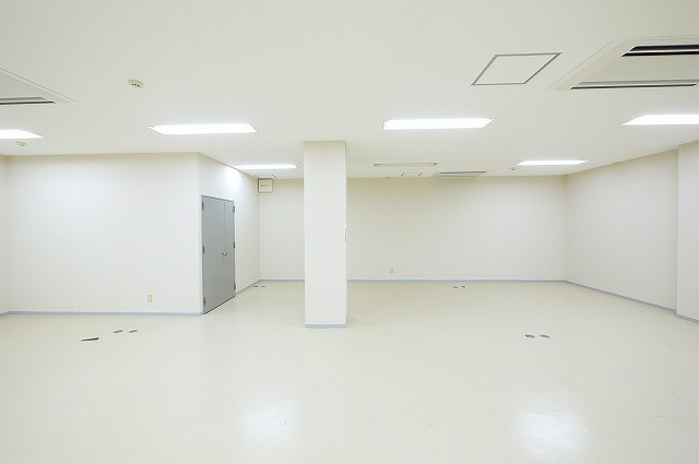 三和大宮ビルの内装