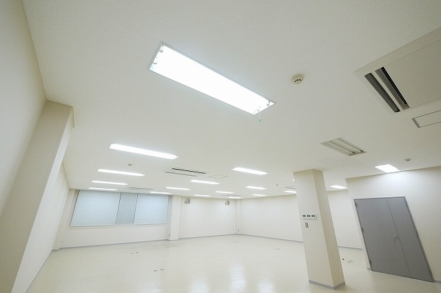 三和大宮ビルの内装