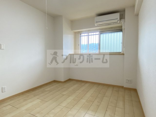 コスモの洋室|コスモ（高安駅）　洋室②