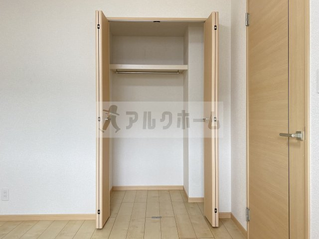 コスモの収納|コスモ（高安駅）　洋室②　クローゼット