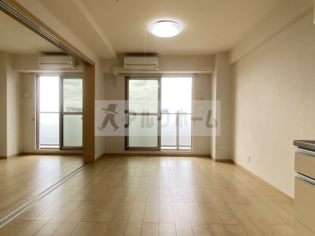 コスモの居間・リビング|コスモ（高安駅）　リビングルーム