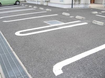 【駐車場】 | ゼファーＡ