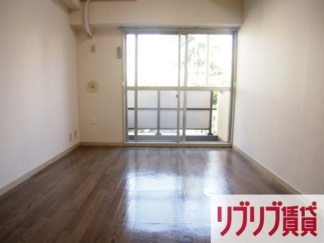 リエス千葉新町の居間・リビング