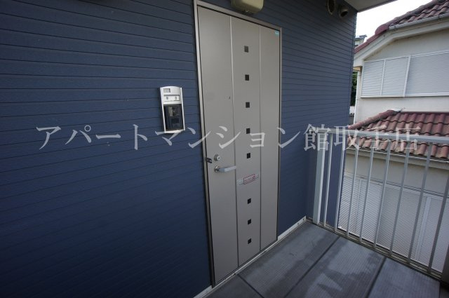 シャロル白山の玄関