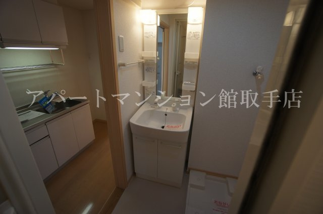 シャロル白山の独立洗面台