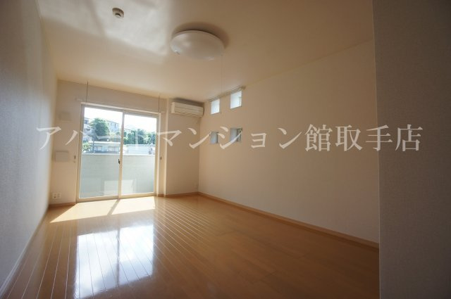 シャロル白山の居間・リビング