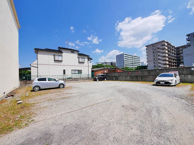 第1中村ビルの駐車場