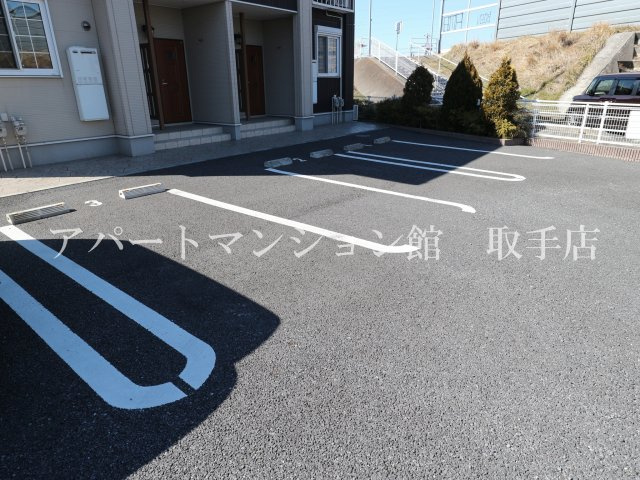 フィオーレＡの駐車場