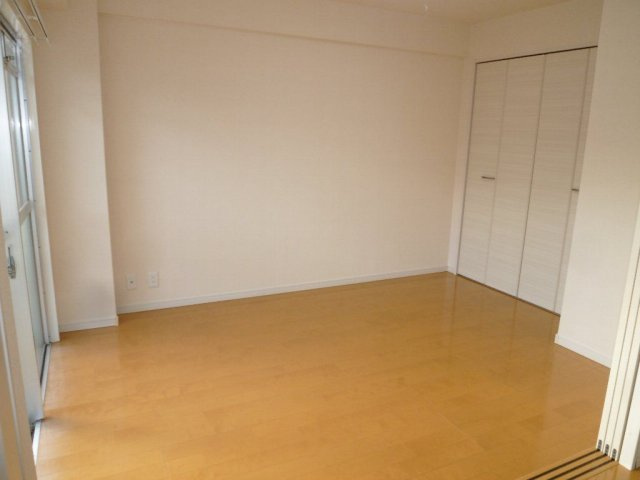 グリーンハイツ輝国の洋室|グリーンハイツ輝国（2ＬＤＫ）　洋室