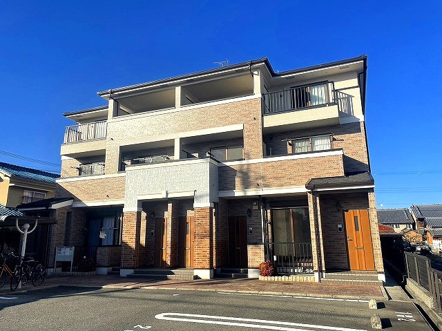 フィオーレ（西九条町）の外観|キレイな外観です。